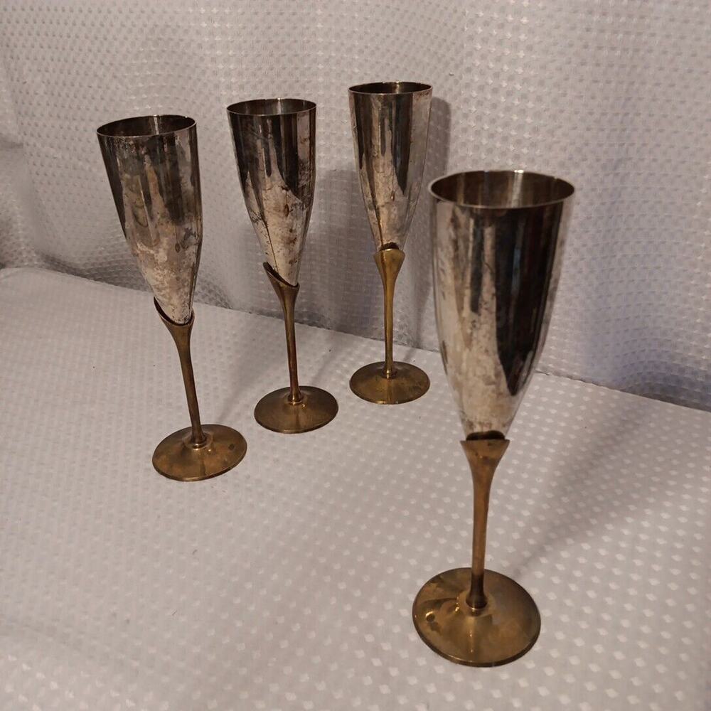 Set of 4 Brass Vtg‎ Leaf Champagne Flutes 9.25"t x 2" Opening Made in India READ